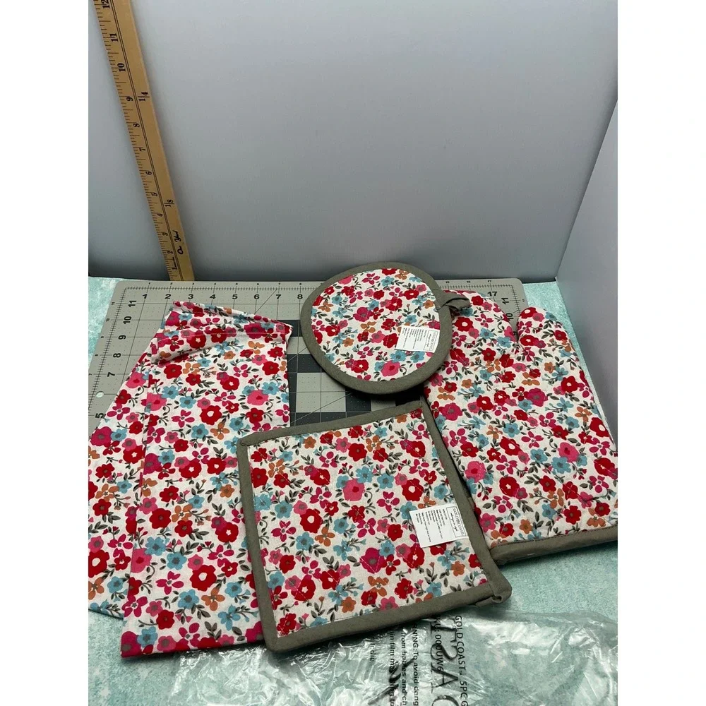 Gold Coast 5PC Kitchen Gift‎ Set Floral Oven Mitt Potholder Trivet Towels 0Q0UW6